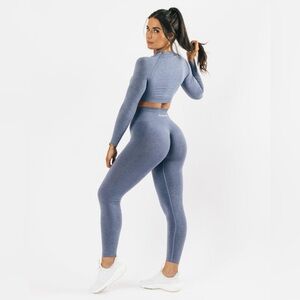 Alphalete Amplify Legging in French Blue
